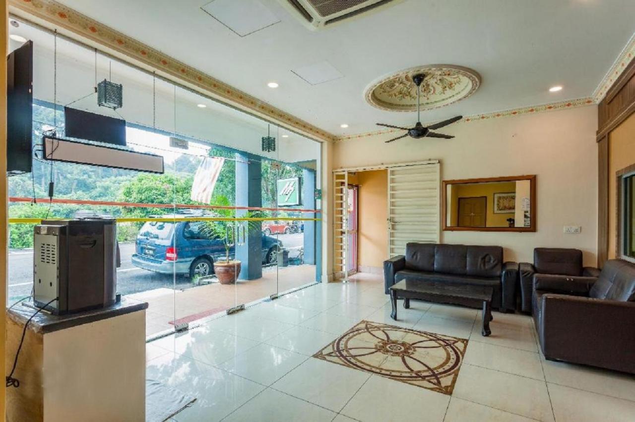 โรงแรมศรีมาลิม ตันจุงมาลิม ภายนอก รูปภาพ